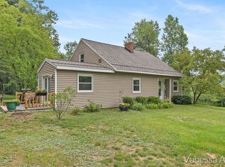 7151 Blakely Dr NE, Rockford, MI