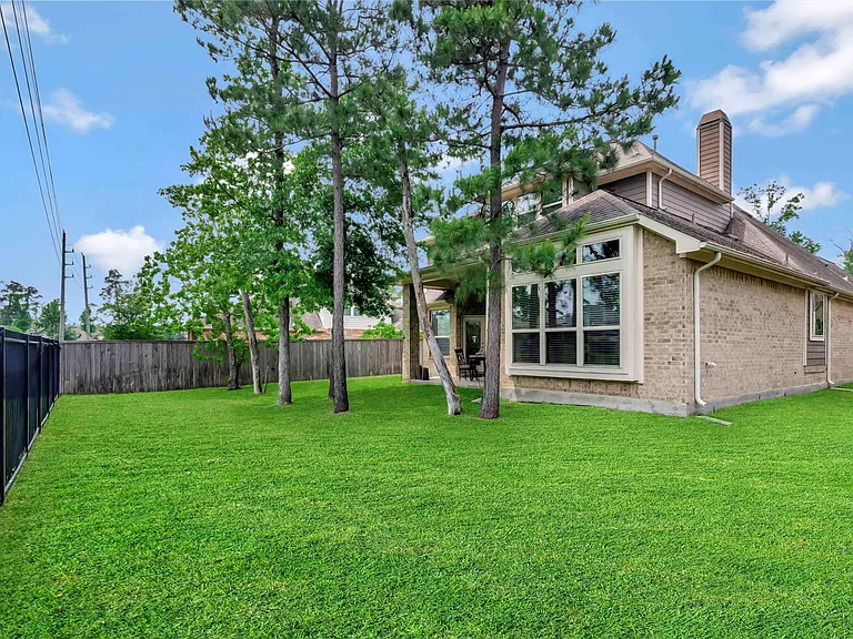 39 E Wading Pond Cir — Photo 8
