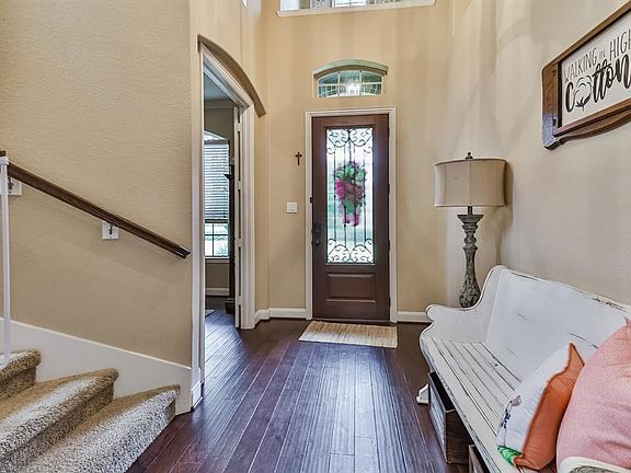 4th image of 106 Kohen Ct