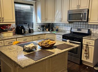 1419 S 58th Ave FLOOR 2, Cicero, IL 60804