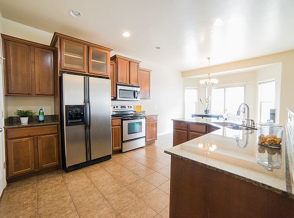 3rd image of 4849 W Victorine St