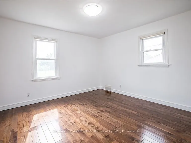 521 S Pelham Rd #UPPER — Photo 4