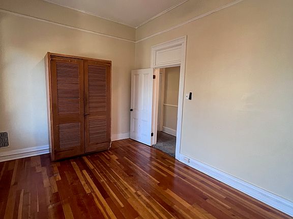 4th image of 909 N 6th St