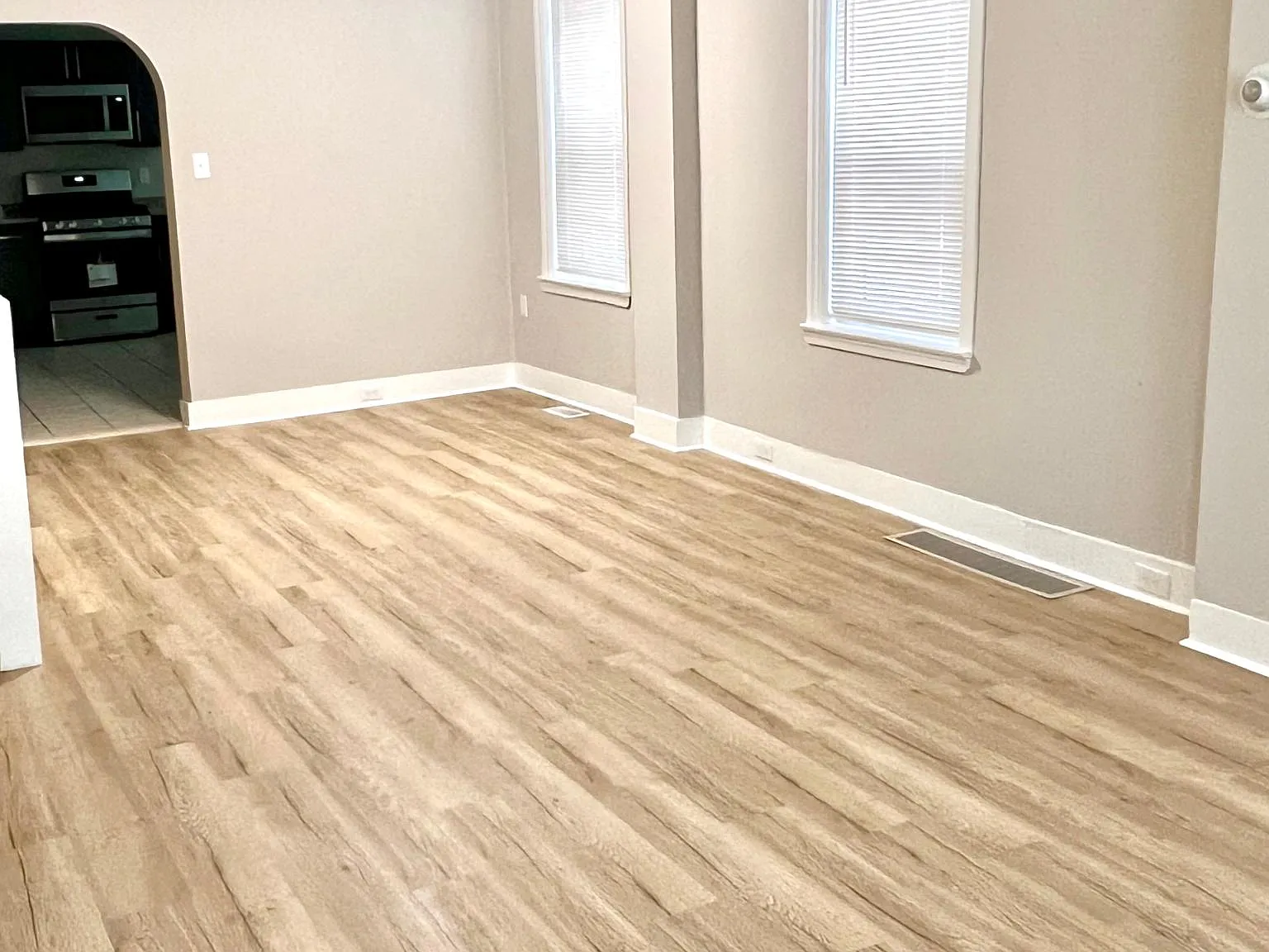 3 bed, 1488 sqft, $2,200 — Photo 3