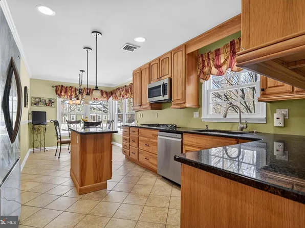 70 Woodmere Way, Princeton Junction, NJ 08550