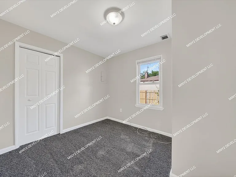 12862 Georgiana Ave — Photo 15