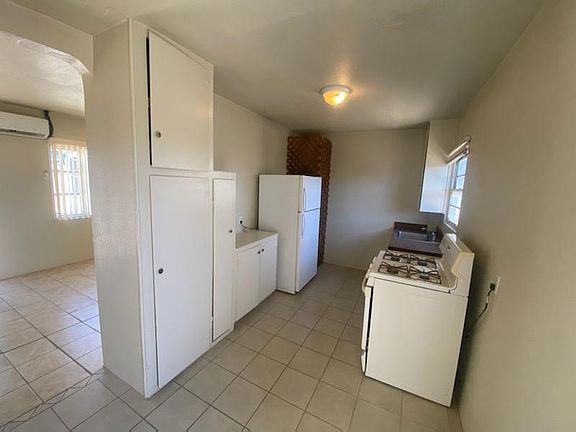 5th image of 1204 N Jones Blvd