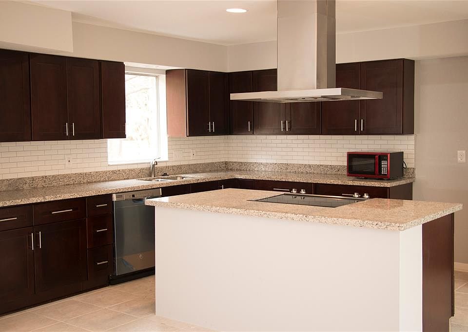 1st image of 4611 Hidden Springs Dr