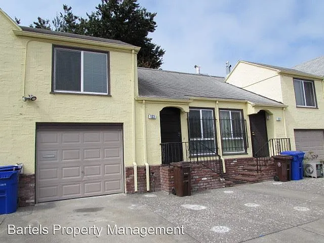 133 Espee Ave photo 1