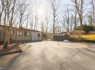 2301 Velvet Ridge Dr, Owings Mills, MD 21117