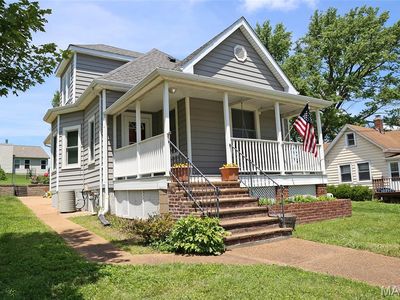 207 Fee Fee Rd, Maryland Heights, MO, 63043