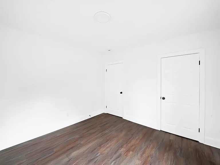 3001 Woodbine Ave — Photo 11