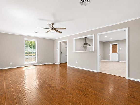 5th image of 103 Almeda St