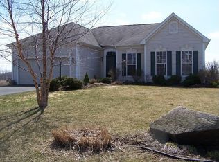 5 Vanderberg Dr, Fairport, NY 14450