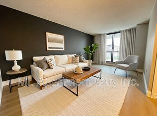 2200 Sherobee Rd #1, Mississauga, ON L5A 3Y3