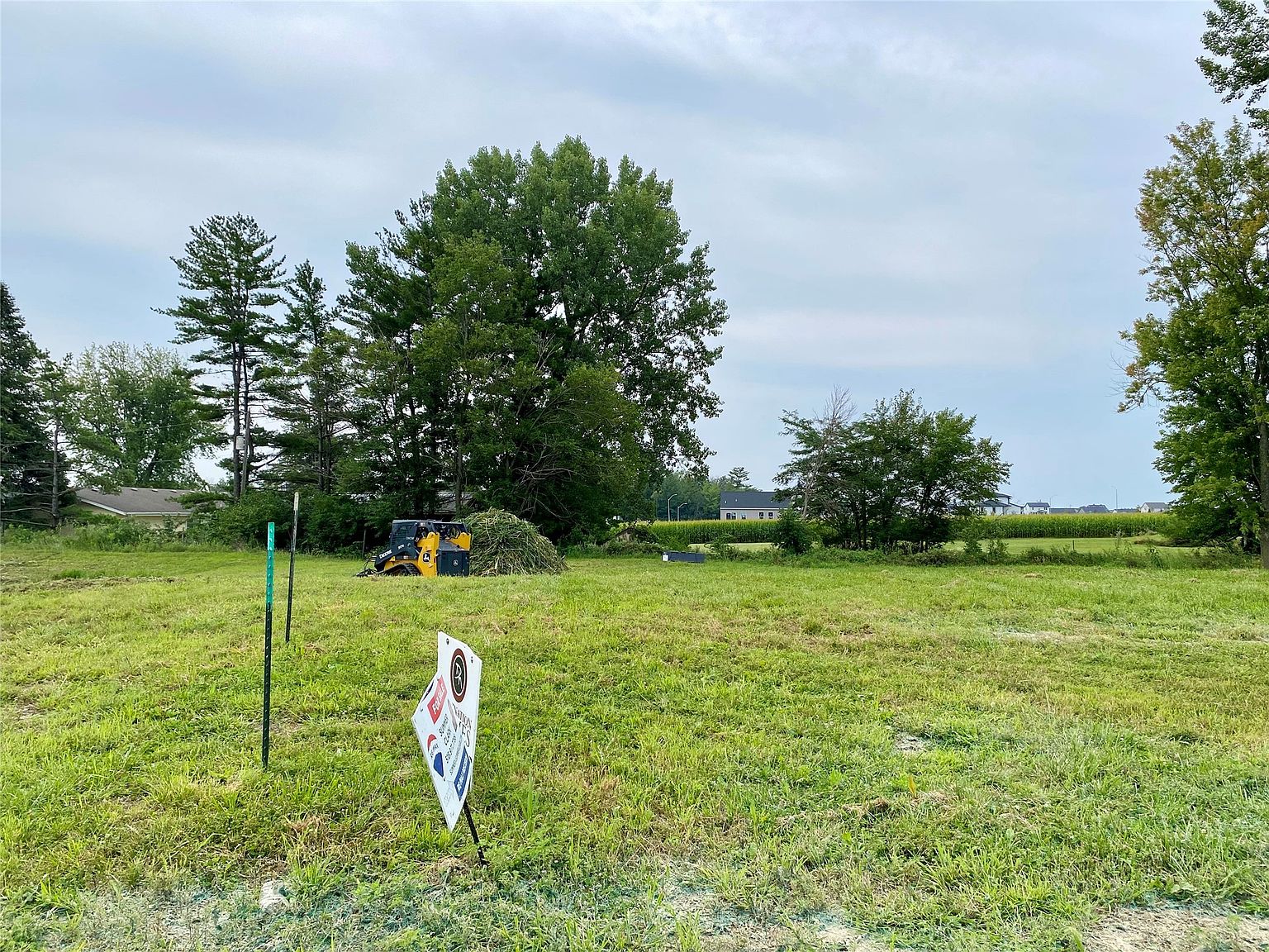 50 NW Wilder Ct