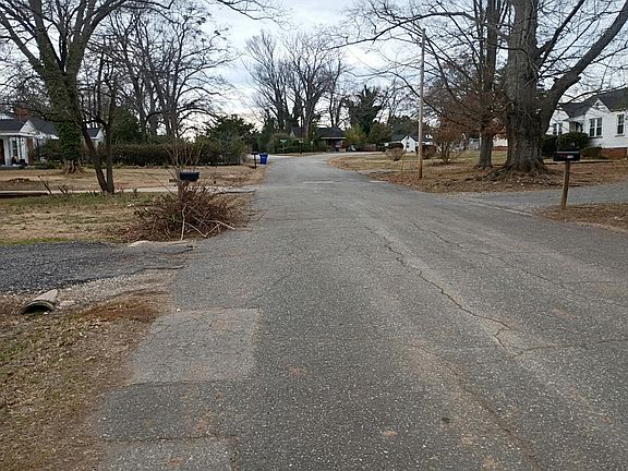 4th image of 111 Harvard Dr