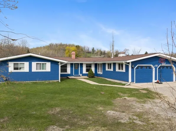 1670 Click Rd, Petoskey, MI 49770