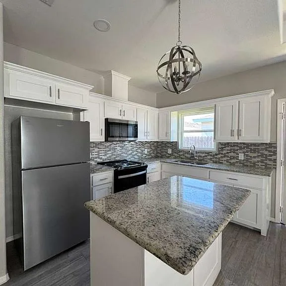 5007 N Winona Dr #3 — Photo 2