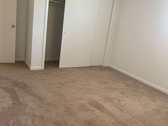 4th image of 500 Poage Ln #31