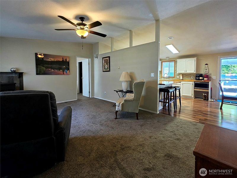 5th image of 521 Central Avenue