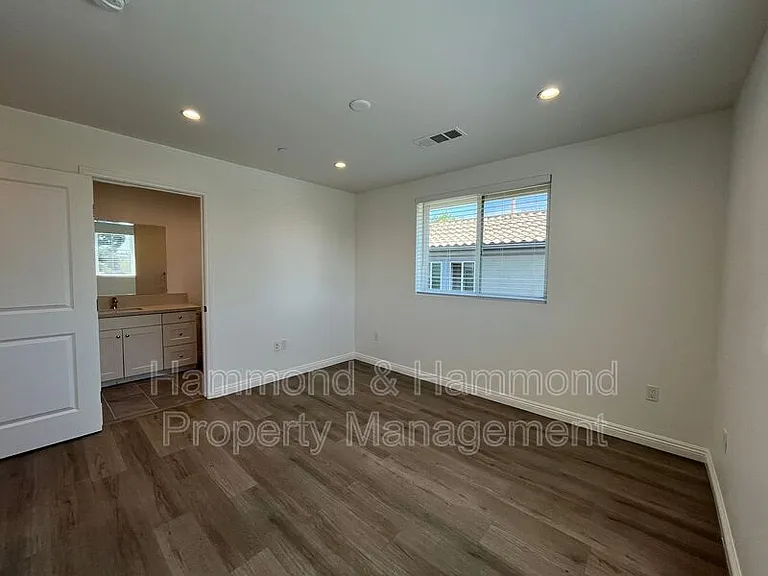 12680 Bradley Ave #9 — Photo 28