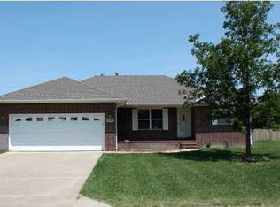 1006 E 7th St, Douglass, KS 67039