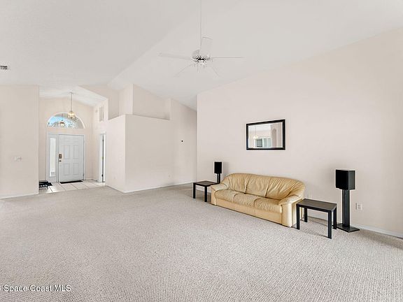 4th image of 2519 Ventura Cir