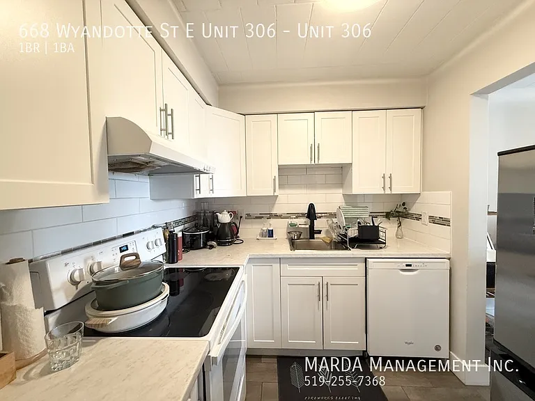 668 Wyandotte St E #306 — Photo 12