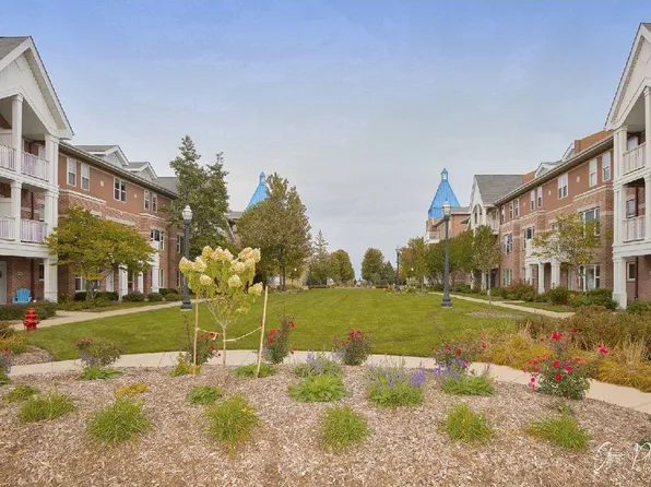 212 55th St #2, Kenosha, WI 53140