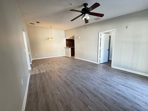 3rd image of 7071 Deer Lodge Cir #1111