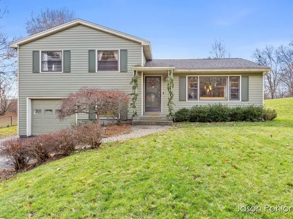 7038 Windcrest St SE, Grand Rapids, MI 49546