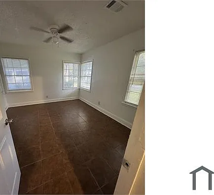 3 bed, 1200 sqft, $1,800 — Photo 4