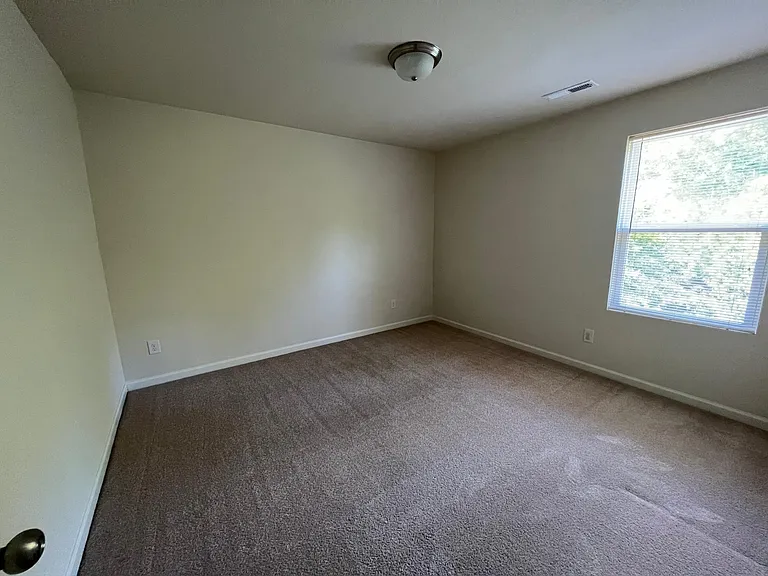 1204 Sweetgrass St — Photo 8