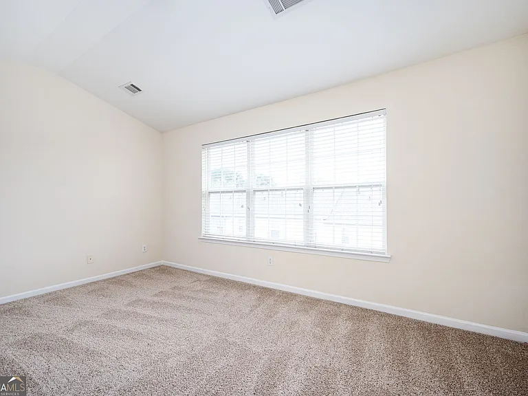 2213 Leicester Way SE — Photo 14