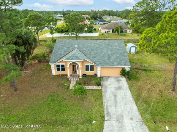 2898 Hagdom Ave SE, Palm Bay, FL 32909