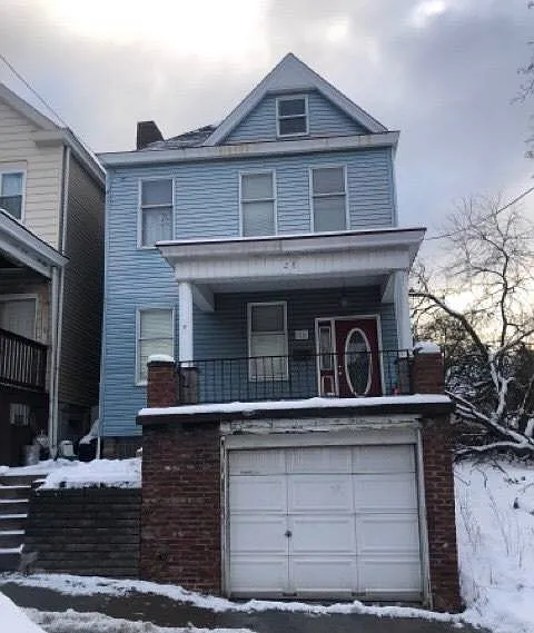 28 Allen St photo 1