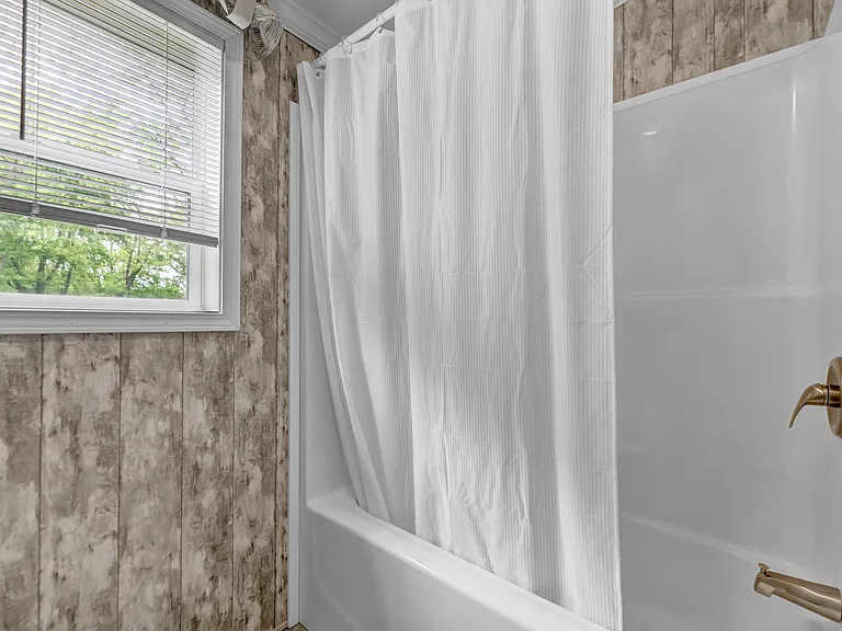 6037 Route 5 — Photo 20
