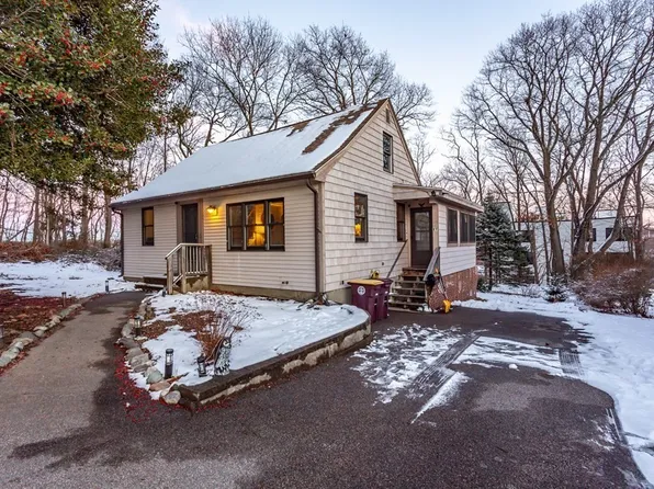 27 Sumner Rd, Weymouth, MA 02189