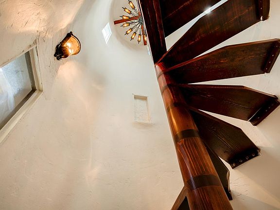 Spiral staircase