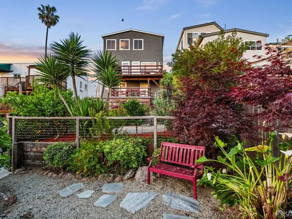 4551 Fairbairn Ave, Oakland, CA 94619