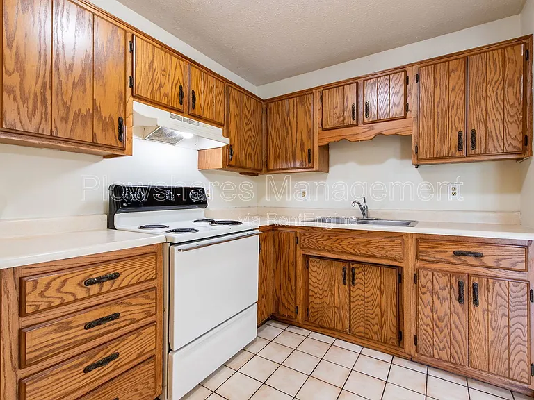 4406 S Brook St #27 — Photo 5