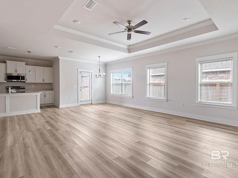 1710 Grouse St — Photo 14