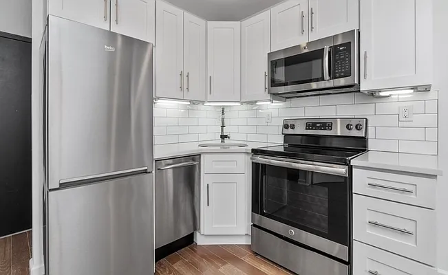 Rented by REAL New York | media 20