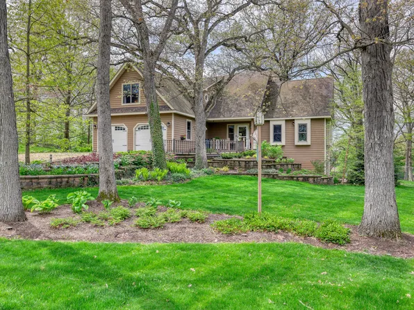 11501 Ellwood Greens Rd, Genoa, IL 60135