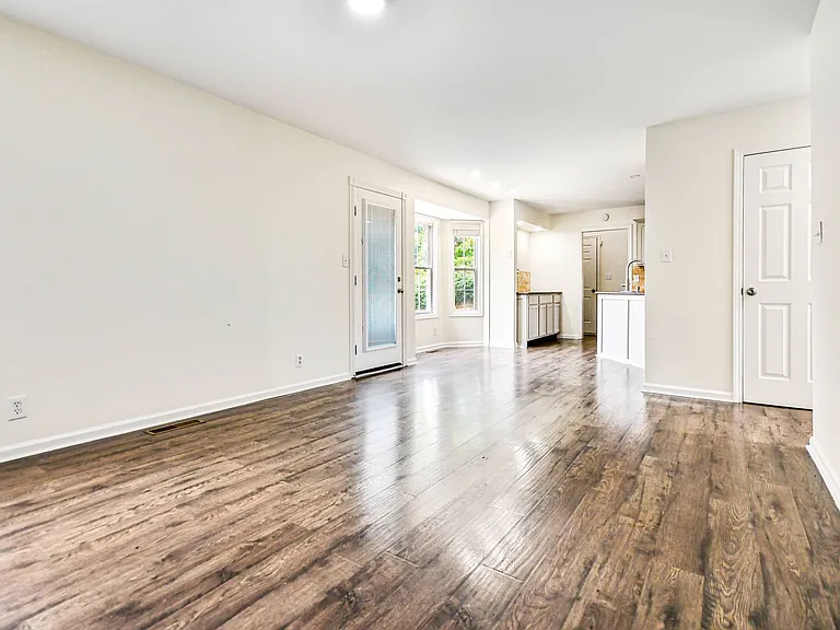 3378 Poplar Hl — Photo 7