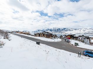 737 E Longview Dr, Hideout, UT 84036