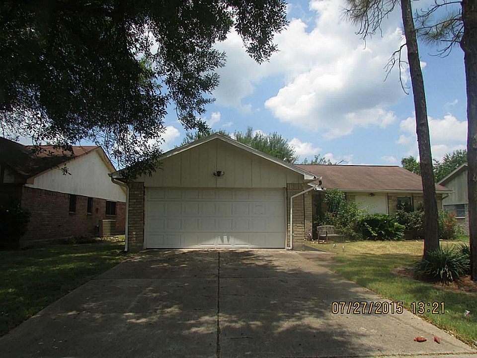 1st image of 3722 Royal Manor Dr