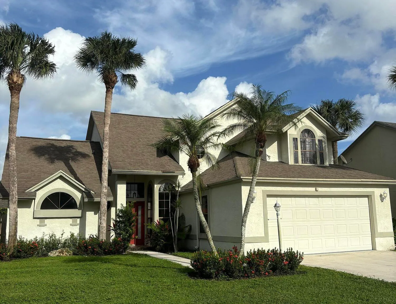 3 bed, 2.5 bath, 1948 sqft, $4,000 — Photo 2