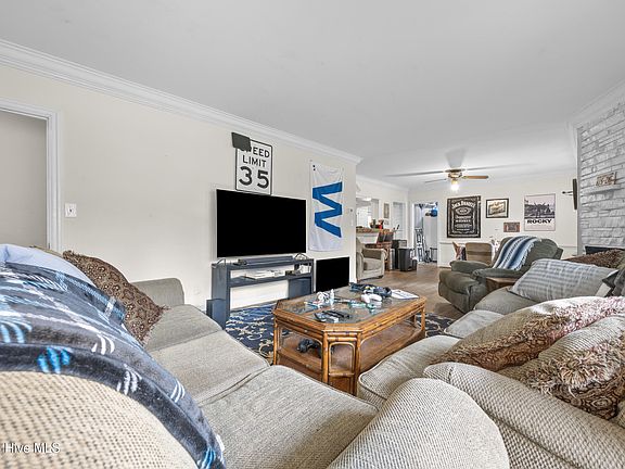 4th image of 5595 Wrightsville Avenue